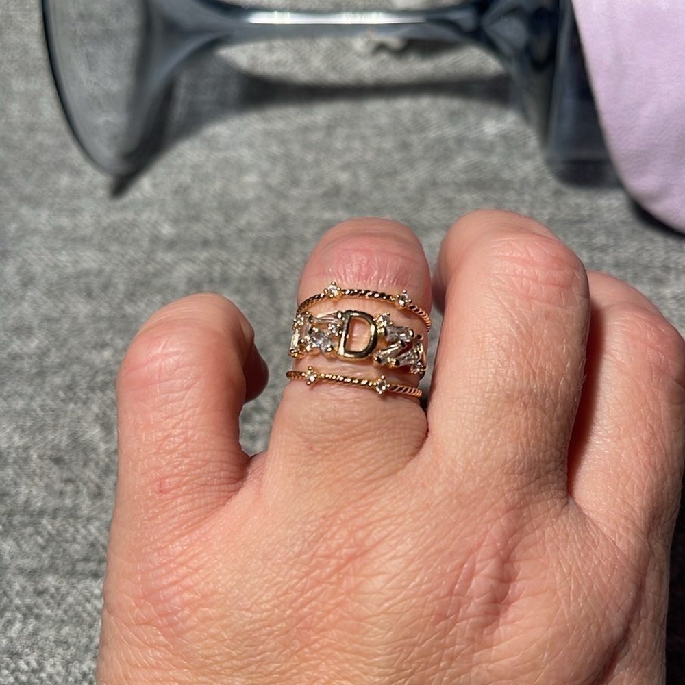 Anthropologie Stackable D Monogram Ring Set. NEW - Picture 3 of 5
